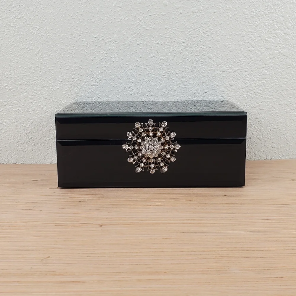 N/A jewelry box